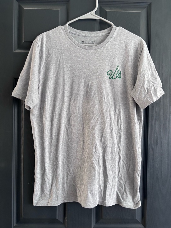 Under Armour Other - Under Armour Light Gray Heather Short Sleeve Tee with Green Chest Logo